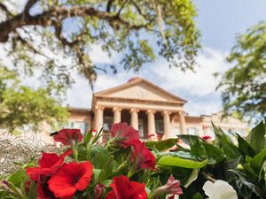 Image post by @collegeofcharleston on Instagram