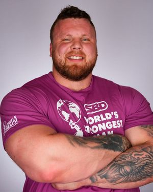 Image post by @theworldsstrongestman on Instagram