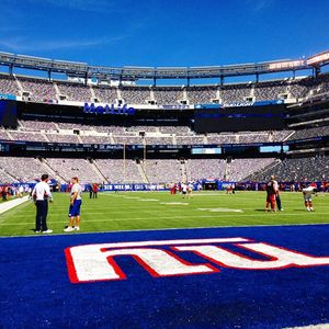 Image post by @metlifestadium on Instagram
