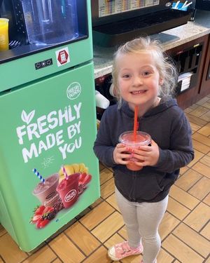 Image post by @drinkfreshblends on Facebook