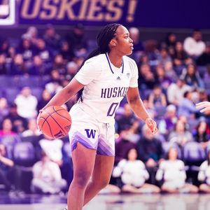 Image post by @uw_wbb on Instagram