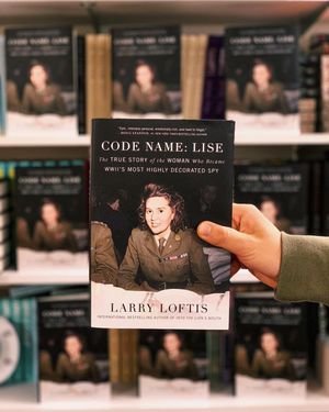Image post by @gallerybooks on Instagram