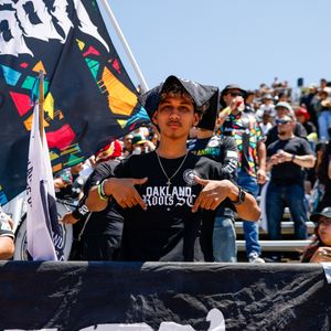 Image post by @oaklandroots on Instagram