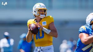 Image post by @chargers on Twitter