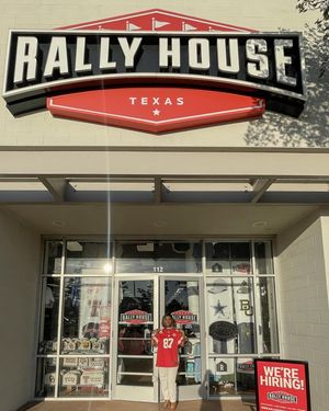 Image post by @rally_house on Instagram