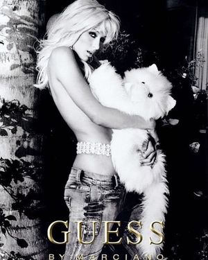 Image post by @parishilton on Instagram