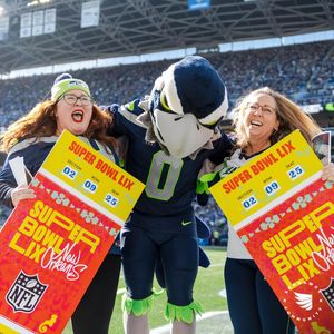 Image post by @seahawkscommunity on Instagram