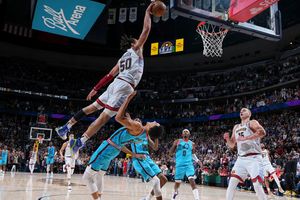 Image post by @BleacherReport on Twitter