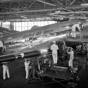 Image post by @united on Instagram