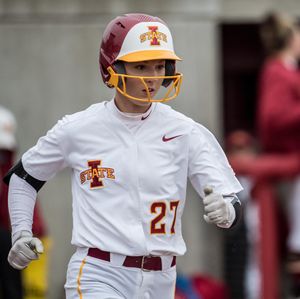 Image post by @iowastatesoftball on Instagram