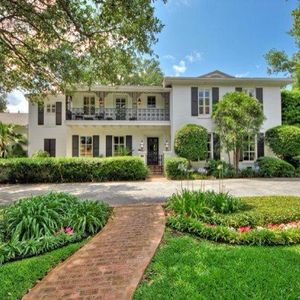 Image post by @christiesrealestate on Instagram