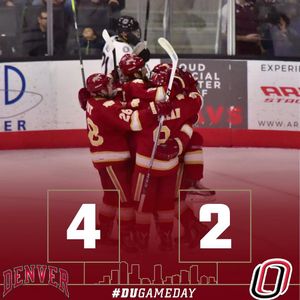 Image post by @du_hockey on Instagram
