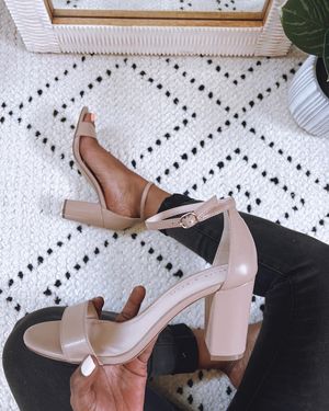 Image post by @dsw on Instagram