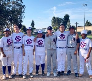 Image post by @aptosace on Instagram