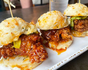 Image post by @homecominfl on Instagram