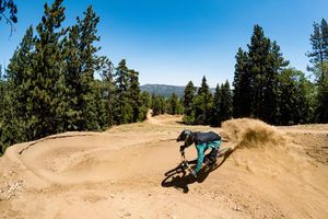 Image post by @foxmtb on Instagram