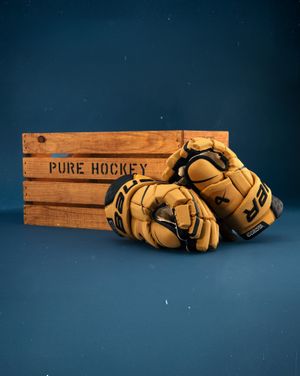 Image post by @purehockey on Instagram