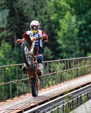 Image post by @gncc_racing on Instagram