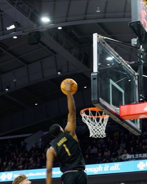 Image post by @numensbball on Instagram