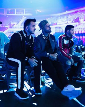 Image post by @nickyjam on Instagram