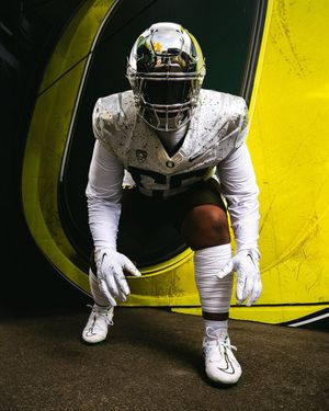 Image post by @oregonfootball on Twitter
