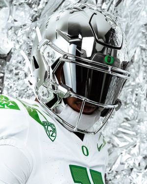 Image post by @oregonfootball on Twitter