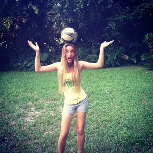 Image post by @lelepons on Instagram