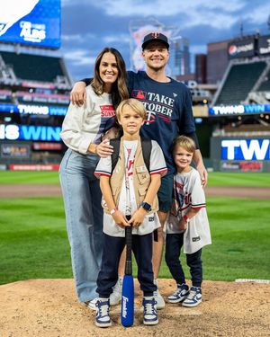 Image post by @twins on Instagram