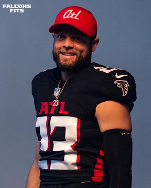 Image post by @falconsfits on Instagram