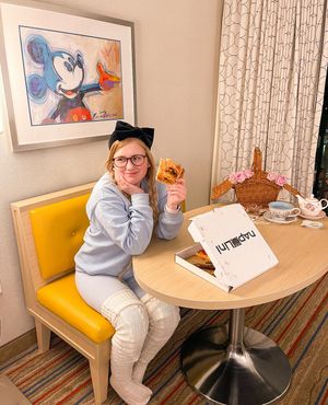 Image post by @snugzmeow on Instagram