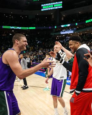 Image post by @giannis_an34 on Instagram