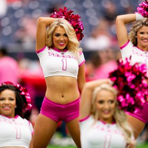 Image post by @texanscheerleaders on Instagram