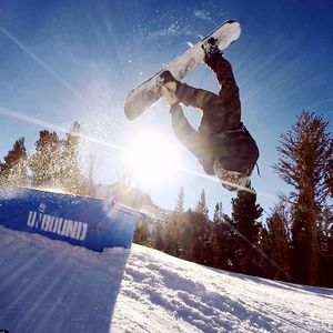 Image post by @uscskiandsnowboard on Instagram