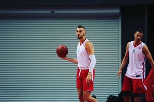 Image post by @samdek7 on Instagram