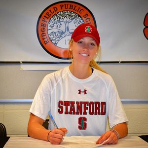 Image post by @stanfordwcrew on Instagram