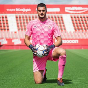 Image post by @gironafc on Instagram