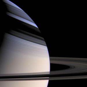 Image post by @nasaartemis on Instagram