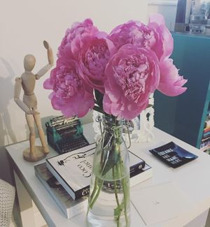 Image post by @byohlola on Instagram