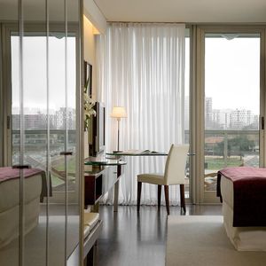 Image post by @hotelmadero on Instagram