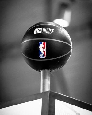 Image post by @parlons_nba on Instagram