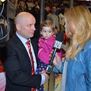 Image post by @du_hockey on Instagram