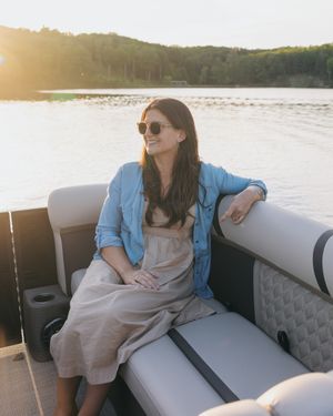 Image post by @crestpontoonboats on Instagram