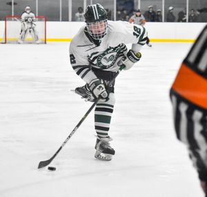 Image post by @lakeorion_varsityhockey on Instagram