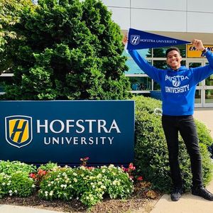 Image post by @hofstrau on Instagram