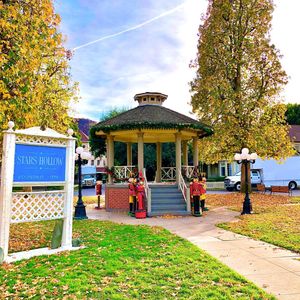 Image post by @gilmoregirlsonly on Instagram