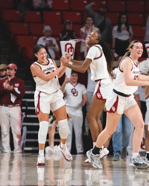 Image post by @ou_wbball on Instagram
