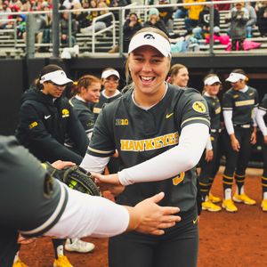Image post by @iowasoftball on Twitter