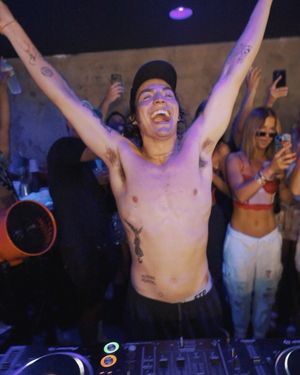 Image post by @discolines on Instagram