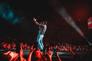 Image post by @lukebryan on Instagram