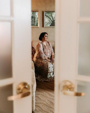 Image post by @thismodernlovephoto on Instagram